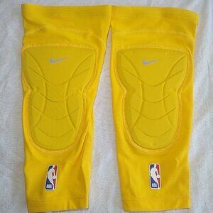 NIKE PRO NBA Players Knee Pads Boys Size XXL Los Angeles Lakers Yellow - New